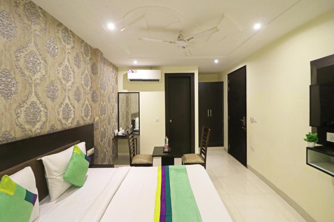 Hotel Paragon Suites Nowe Delhi Zewnętrze zdjęcie