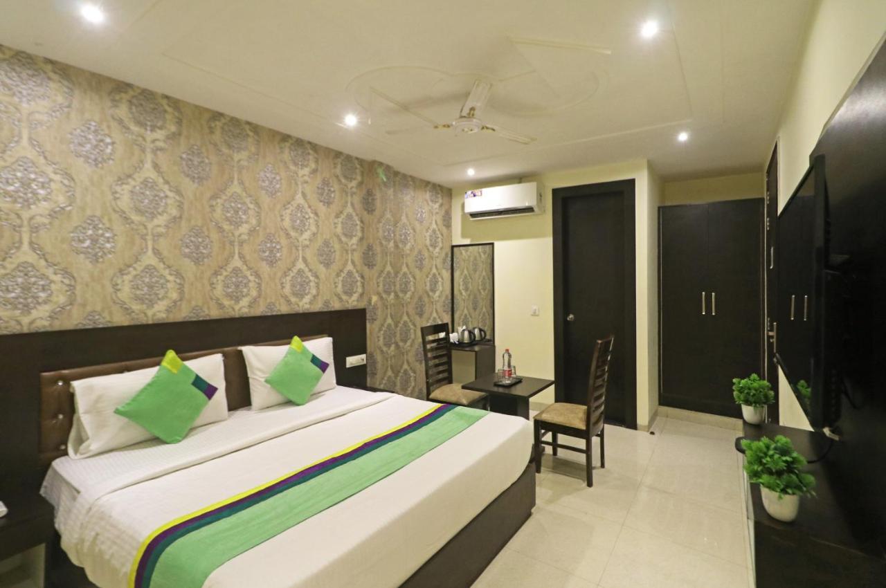 Hotel Paragon Suites Nowe Delhi Zewnętrze zdjęcie